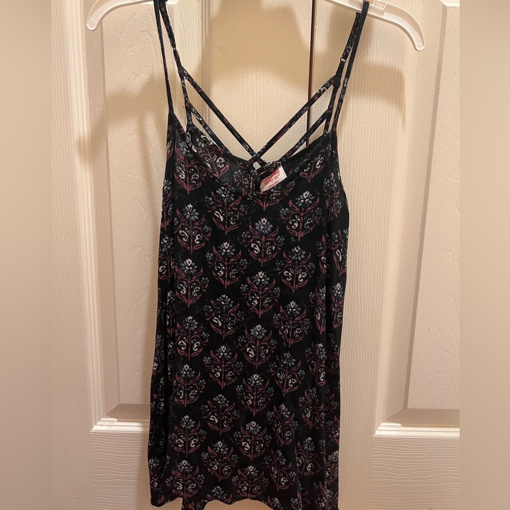 Black cute patterned tank top